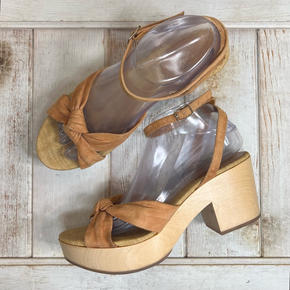 Miss Albright Wood Platform Sandals